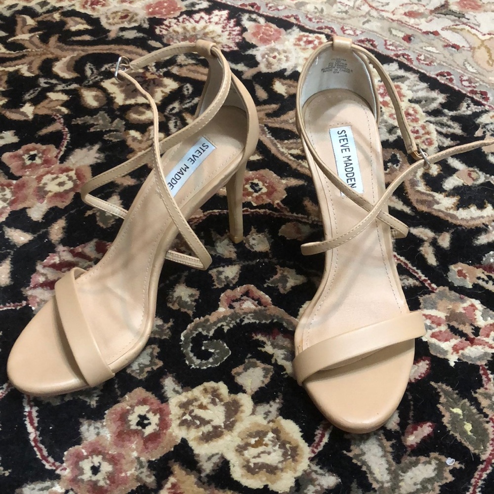 Steve Madden “Floriaa” Nude Heels